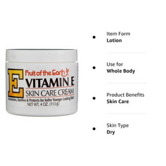 Aplicación en rostro con crema Vitamina E para hidratación suave