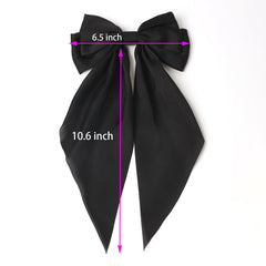 Furling Pompoms alligator clip detail highlights secure grip on thick hair.