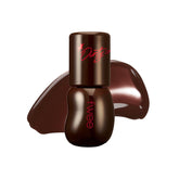 Fwee 3D Voluming Gloss bottle close-up with rich shine and long-wear potential.
