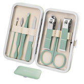 Fylozonu manicure set green packaging demonstrates compact travel-ready design for on-the-go grooming.