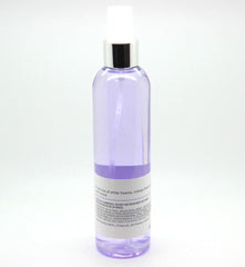 GAP Dream Body Mist spray captured, delivering light scent release for quick refresh.