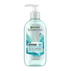 Garnier SkinActive limpiador facial con jugo de aloe en botella, ideal para piel seca.