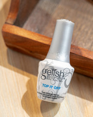 Gelish Top It Off brush application demonstrates smooth, streak-free seal for wear.