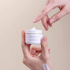 Gernetic Synchro Cream on the face smooths and revitalizes skin