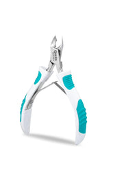 Green Estetica cuticle trimmer with non-slip grip for precise cuticle care
