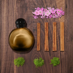 Halston Z-14 top notes lemon and gardenia create a bright opening.