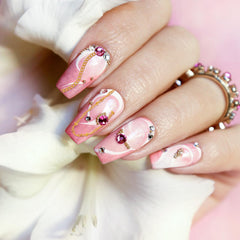 Hariendny 3D gold chains offer durable accents for DIY nail art.