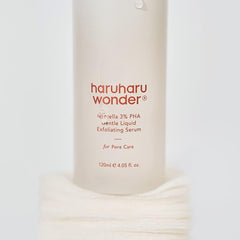 Texture close-up of HARUHARU serum illustrating gentle, irritation-free exfoliation.