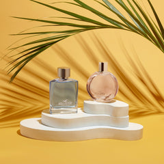 Hollister Wave spray action shows easy application and quick scent release.