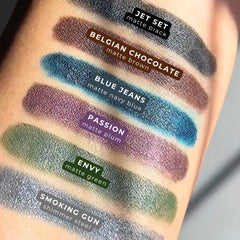 Honeybee Gardens Effortless Eye Liner Pencil Jet Set Black swatch on skin reveals rich pigment.