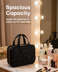 HOTOR bag features wet-dry separation for cleaner packing