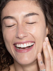 ILIA Super Serum Skin Tint application demonstrates easy dispense and blend.