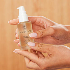 INNERSENSE scalp oil bottle closeup shows a lightweight, non-greasy formula.