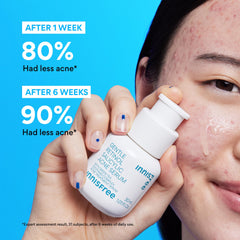 Innisfree serum texture close-up shows light, fast-absorbing formula for daytime use.