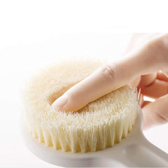 Ithyes nylon-bristles stay soft yet effective for gentle exfoliation