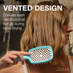 Janeke Superbrush vented design close-up for faster drying and reduced heat buildup.