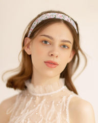 Diadema JELIEE ancha rosa, ajuste cómodo para cabello.