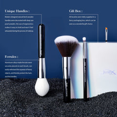 Jessup concealer angled mini brush for precise concealment.