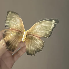 Jumwrit strong-hold hair barrette keeps hairstyles secure through daily activities.