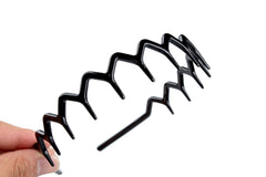 Durable KALIYOTO plastic hair comb with shark-tooth design in black