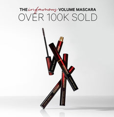 Kevyn Aucoin Volume Mascara wand demonstrates tubing technology for clump-free length