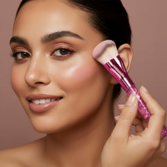 Lamora liquid-foundation-brush for applying liquid foundations with a seamless, airbrushed finish.
