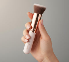 Lamora makeup brush dense synthetic bristles deliver smooth blending.