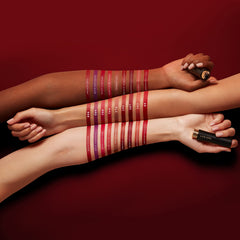 Lancôme L'Absolu Rouge Mon Macaron cream-finish close-up highlights luminous non-bleeding color.