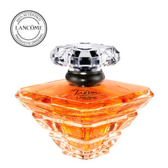 Lancôme Trésor heart-notes of lilac, iris, and peach evoke romance.
