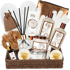 LILY ROY 17-piece bath gift basket for premium at-home spa experiences.