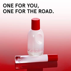 You Duo iris note close-up highlighting creamy softness.