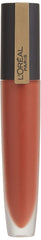 L’Oréal Paris Rouge Signature precision applicator lines lips for a clean, defined look.