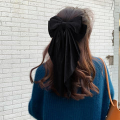 LSVOZ Velvet Bow for wedding or party adds timeless elegance to outfits.