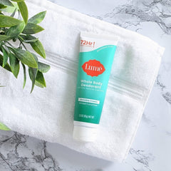 Lume packaging label on tube—aluminum-free, baking-soda-free skin-safe benefits highlighted.