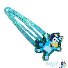LUV HER non-slip hair clip design helps secure styles effortlessly.