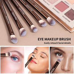 MAANGE contour brush with ultra-soft bristles for precise sculpting.