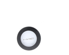 MAC Eye Shadow Gesso Matte base application swatch highlighting smooth, blendable texture