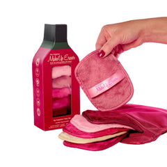 MakeUp Eraser Original water-activation closeup shows microfiber fibers lifting makeup with water.