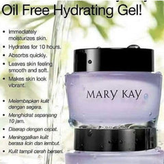 Mary Kay Oil-Free Hydrating Gel application on skin shows refreshing, non-greasy hydration.