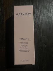 Mary Kay TimeWise Antioxidant Moisturizer texture swatch shows creamy formula for smooth, hydrated skin.