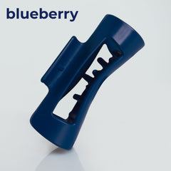 MELLO CloudFlex squishy clip demonstrates resilient, pinch-free hold during daily activities.
