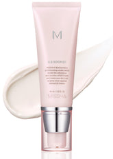 MISSHA M BB Boomer Primer application pump demonstrates long-wear makeup with a dewy finish.