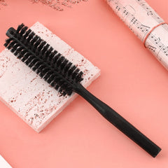 Mozeat Lens boar bristle brush closeup shows natural bristles delivering even sebum distribution.