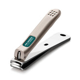 MR.GREEN Nail Clippers Curved Blades handle-closeup showing ergonomic grip for comfortable trimming.