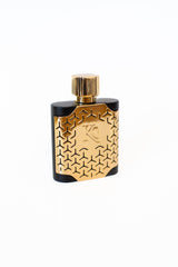 Murcielago Kidd G Cologne spray application demonstrates even distribution for all day confidence