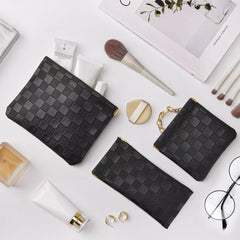 MZLUWM waterproof leather purse bag highlights moisture protection for daily cosmetics.