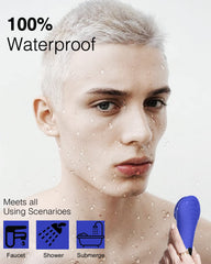 några-coola CLIE brush wet-face shot demonstrating shower cleansing.