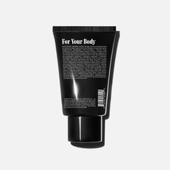 Necéssaire The Body Lotion Santal pump in action for easy application