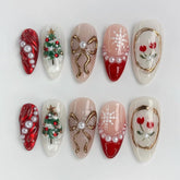 NewsPIED Christmas press-on nails kit ready for quick festive manicures.
