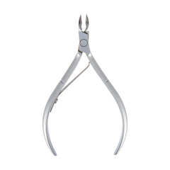 Nghia D-506 in use demonstrates clean, confident cuticle cleanup.